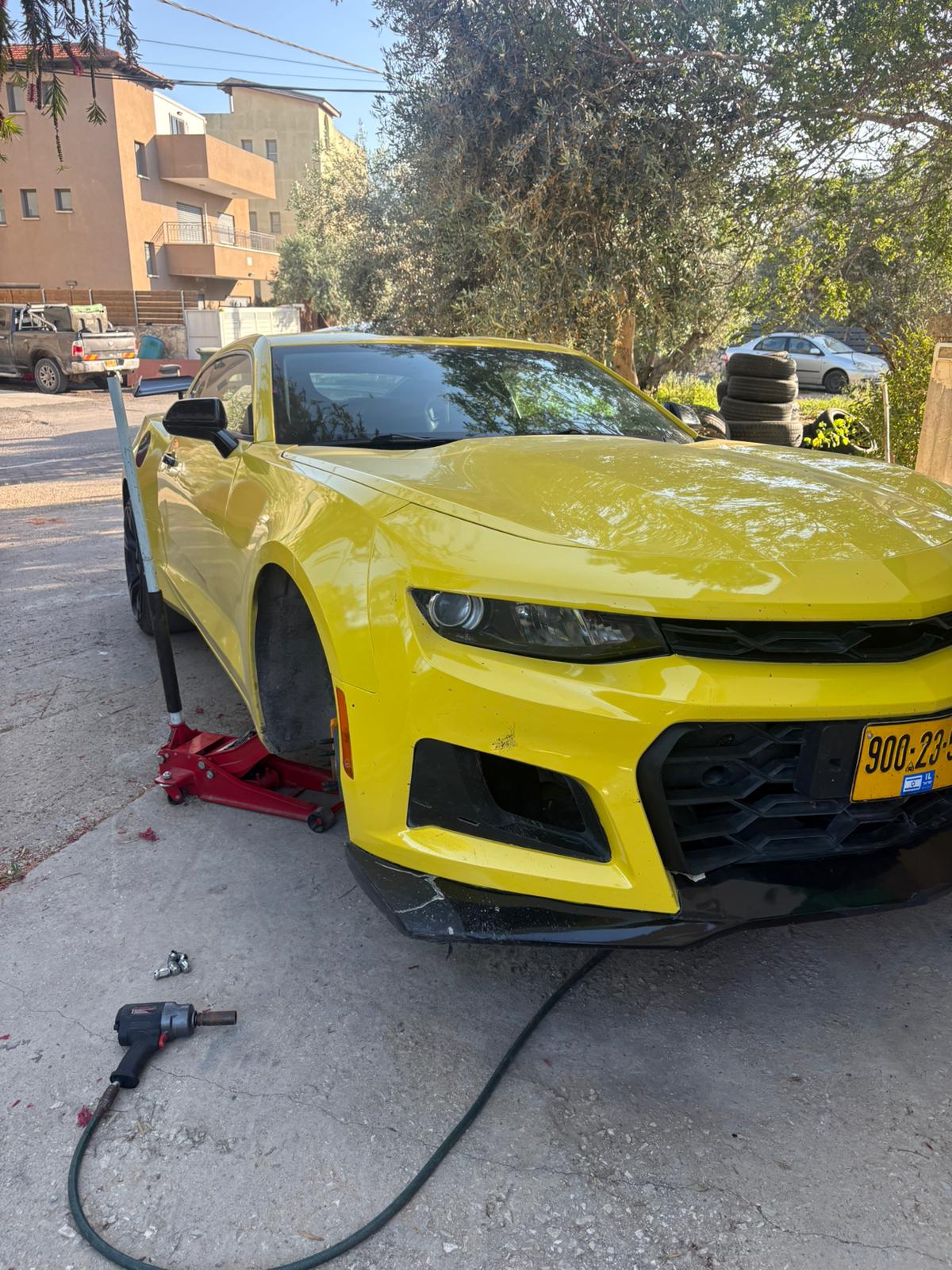טיפול ברכב ספורט - תיקון פנצ'ר עד הבית